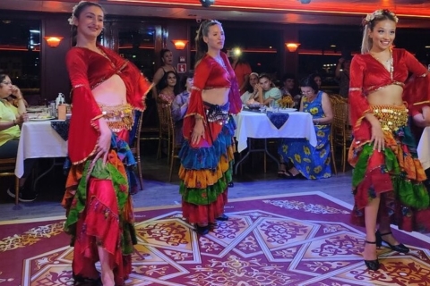 Estambul: Cena en Crucero por el Bósforo Espectáculo Nocturno y Mesa PrivadaMenú Estándar con Bebidas Alcohólicas y Punto de Encuentro