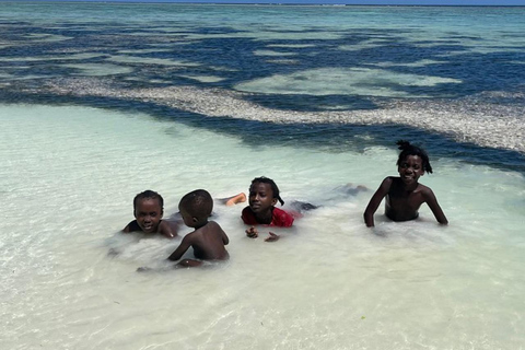 Zanzibar: Floresta de Jozani, centro de borboletas e praia de MtendeTour particular com traslado de ida e volta no hotel incluído