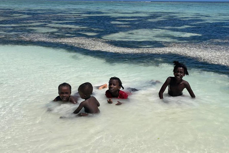 Zanzibar: Floresta de Jozani, centro de borboletas e praia de MtendeTour particular com traslado de ida e volta no hotel incluído