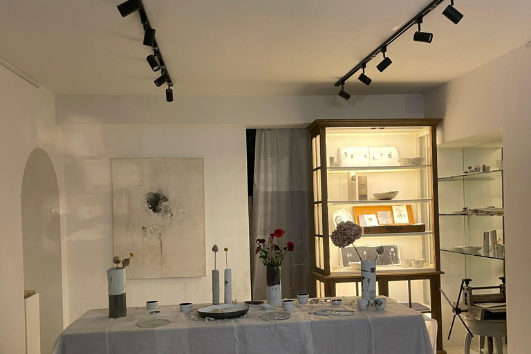 Zurich: Porcelain Painting Workshop with Local Artist