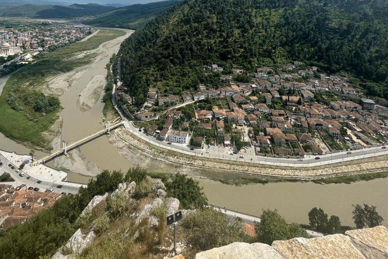 Berat Daily Tour på engelska,tyska,italienska,spanska