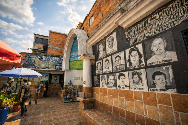 Medellín: Escobar, Colombian Conflict & Transformation