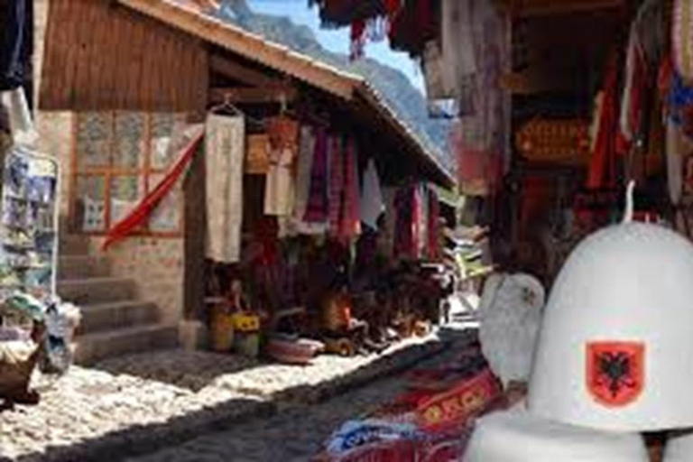 从都拉斯/戈莱姆：克鲁亚城堡与老集市游览从杜尔塞/戈莱姆出发：克鲁亚城堡与老集市游览