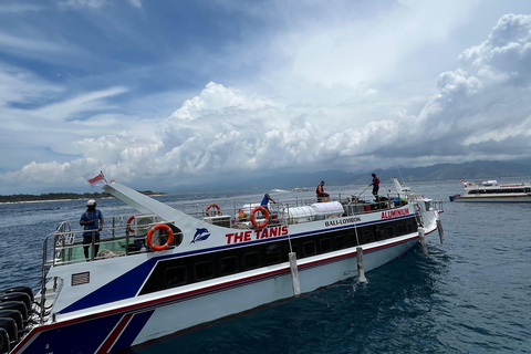 Fast Boat Transfer: Bangsal & Gili Islands ⇄ Nusa Penida The Tanis Fast Cruise: Bangsal & Gili Islands to Nusa Penida