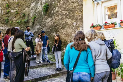 Neapel: Rundgang durch die kontrastreichen Stadtteile mit der Standseilbahn