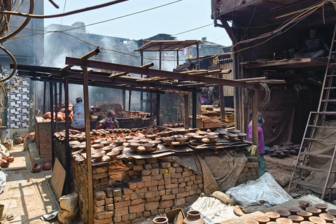 &quot;Descubre Dharavi: Caminando por el vibrante barrio marginal de Asia&quot;Privado - Visita guiada a pie por los barrios bajos con recogida y entrega