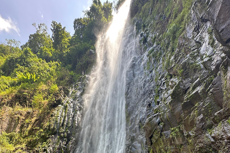 Moshi/Arusha: Chemka Hot Springs Materuni Waterfall Day tour 2 in 1 : Materuni & Chemka tour from Moshi