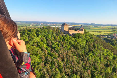 From Prague: Balloon ride with Champagne & Picnic