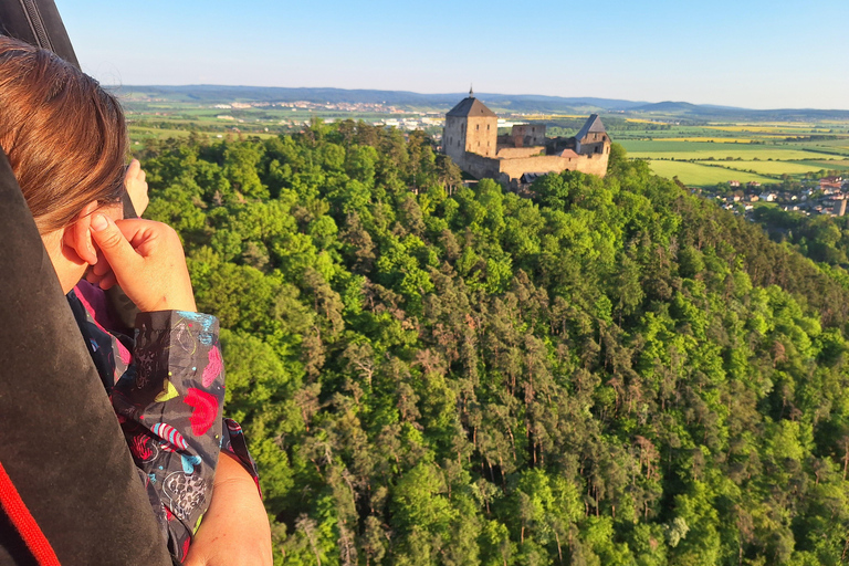From Prague: Balloon ride with Champagne & Picnic