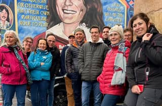 Weltberühmte private politische Taxi-Tour durch Belfast, 2 Stunden