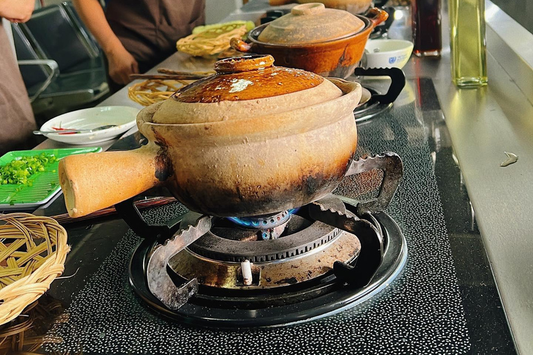 Immersive Cooking Class &amp; BenThanh Market Tour By Local Chef