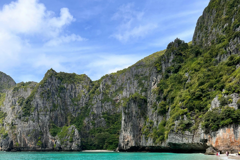 Phi Phi: Maya Bay Mezza giornata in barca a coda lunga con snorkeling