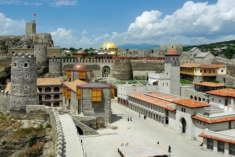 Tbilisi: Vardzia Caves, Rabati Castle and Borjomi Day Trip