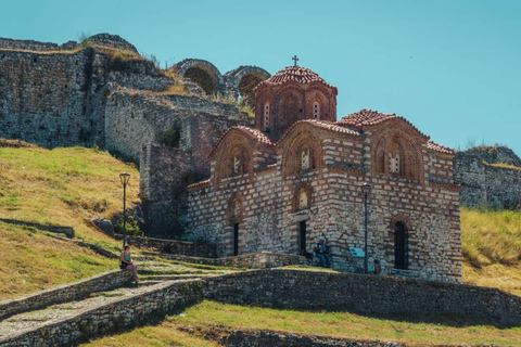 Au départ de Tirana/Durres : Excursion d&#039;une journée à Berat - site classé au patrimoine de l&#039;UNESCO