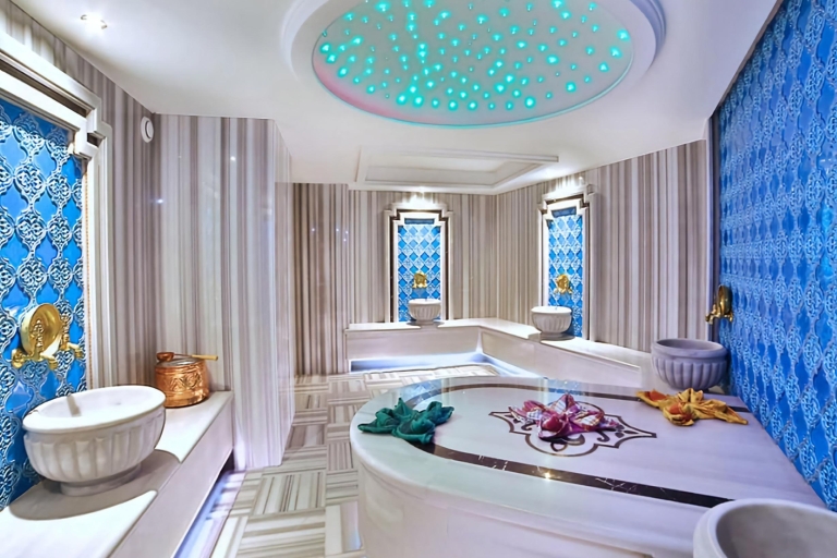 Estambul: Baño turco privado, masaje y spa en la Ciudad ViejaAcceso a 30 minutos de masaje con espuma, exfoliación, sauna y vapor