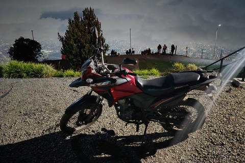 Night getaway, Picacho viewpoint, and 7 other viewpoints in Medellín