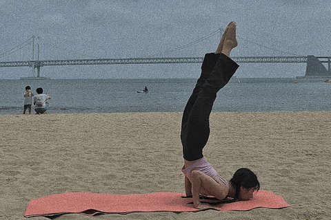 Busan: Gwangalli Beach Morning Wellness Yoga Experience