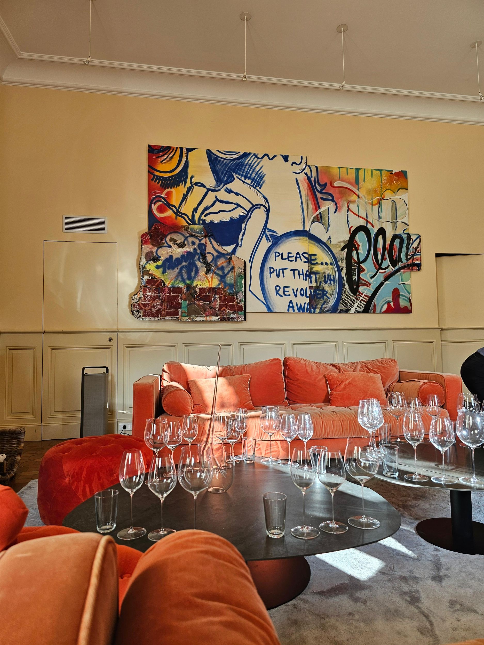 Lourmarin: Weinprobe und Kunstgalerie-Erlebnis
