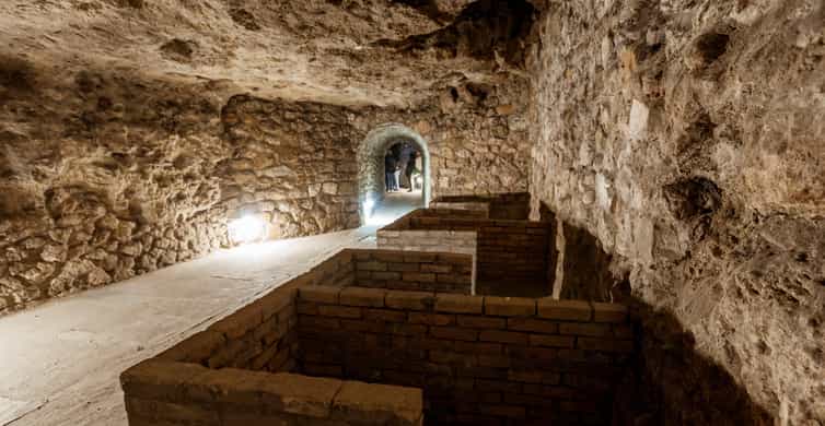 Budapest: The WWII Siege of Buda Castle & Bomb Shelter Tour photo 4