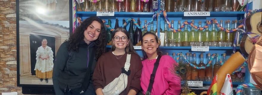 Sucre : visite nocturne à pied dans la vieille ville (avec 3 boissons)