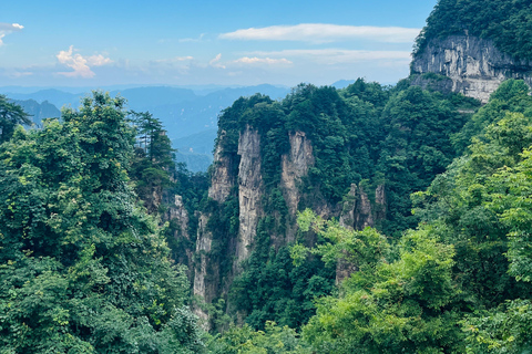 Zhangjiajie: Avatar Mountain Day Tour with Guide