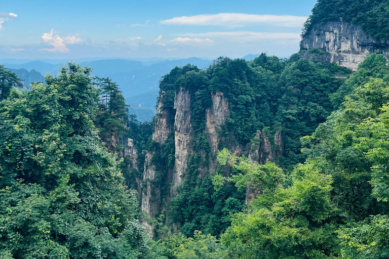 Zhangjiajie: Avatar Mountain Day Tour with Guide