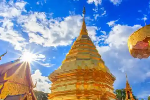 Chiang Mai: Excursão de meio dia aos três famosos templos de Doi Suthep
