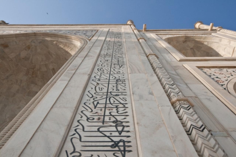Agra: Zarezerwuj prywatny przewodnik po Taj MahalTaj Mahal Tour Guide w języku włoskim