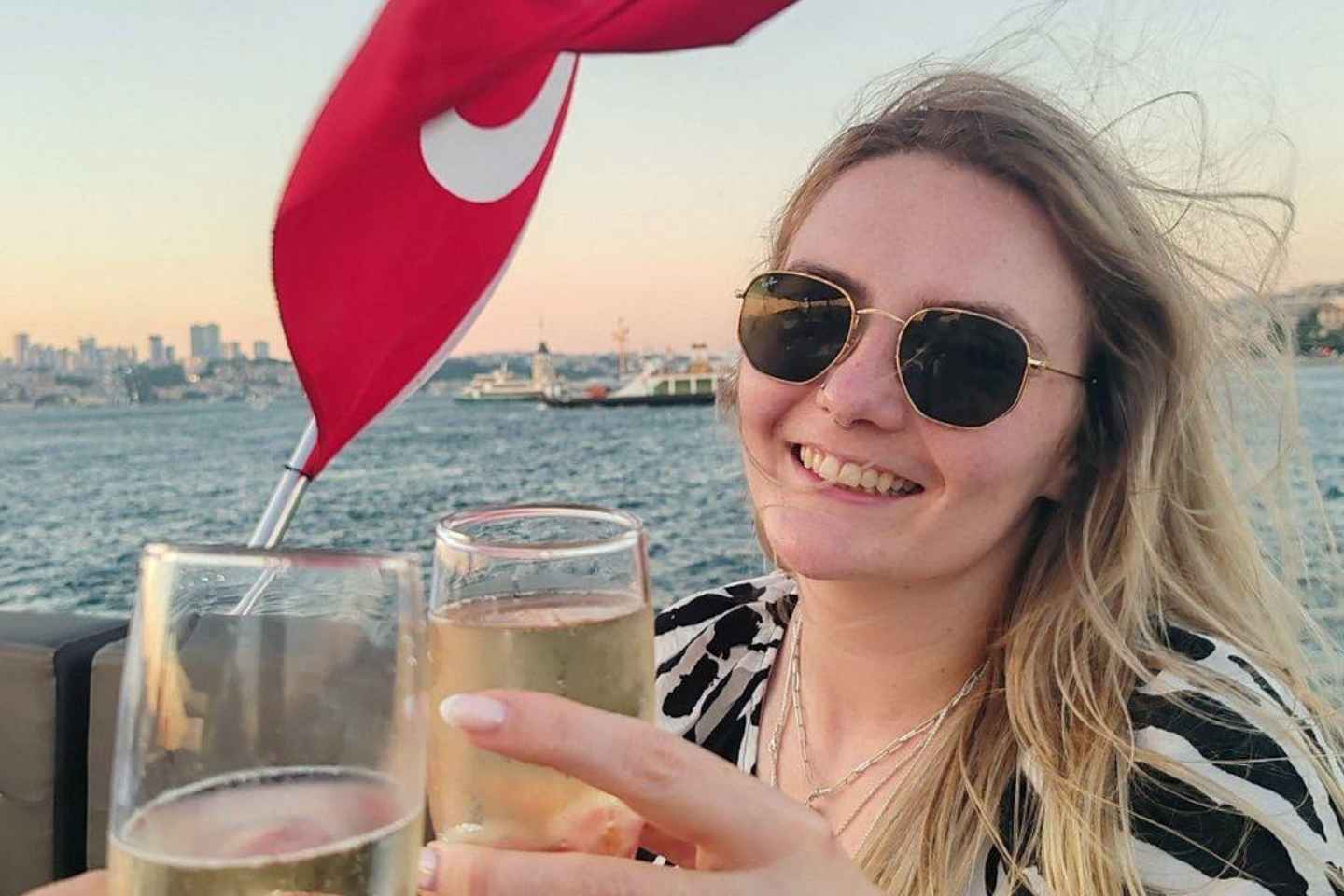 Istanbul Afternoon, Sunset or Night Cruise with Transfers - Istanbul Bosphorus Afternoon Yacht Cruise with Transfers