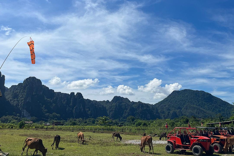 Vang Vieng: balony na ogrzane powietrze i krajobraz gokartowy