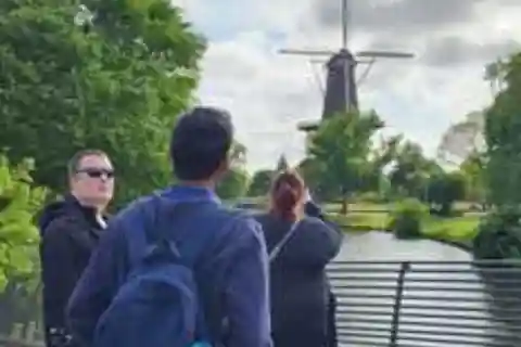 Personalized Netherlands Full-Day Guided Tour from the Hotel