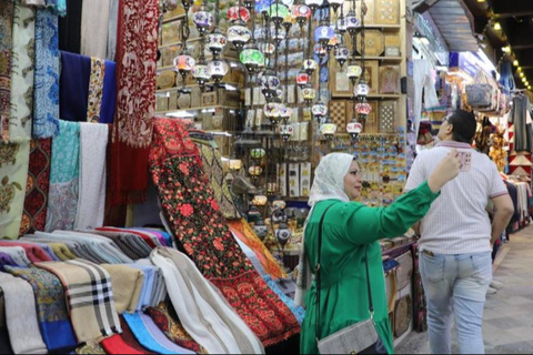 From Souq to Mall: Muscat Shopping Experience (4 Hours )