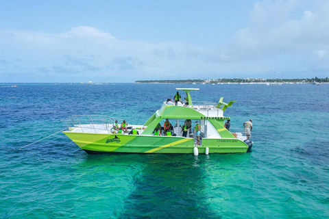 Punta Cana: Catamaran & Snorkeling Experience with Hotel Pickup