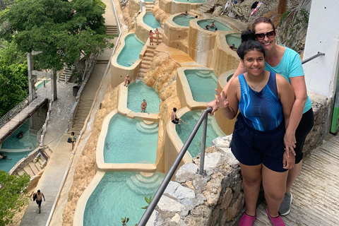 Depuis Mexico : sources chaudes et bains thermaux dans les grottes de TolantongoAu départ de Mexico : sources chaudes et bains thermaux dans les grottes de Tolantongo