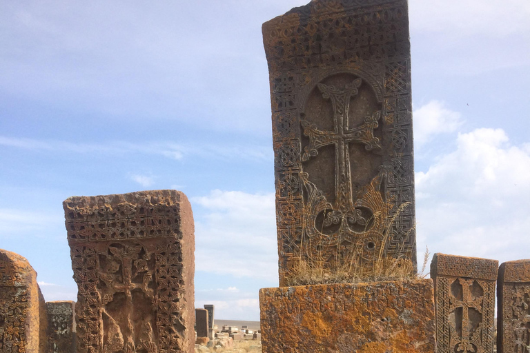 Yerevan: Silk Road Jeep Tour with Lake Sevan & Noravank