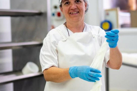 Rota: Cheese Factory Tour with Tasting and Wine
