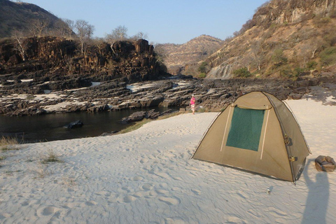 Zambezi River Expedition – Multi-Day Rafting & Camping Tours 1 Night / 2 Days – Upper Gorge Expedition