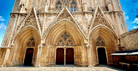 Famagusta Oldtown: Ancient Salamis or Varosha Ghosttown Tour