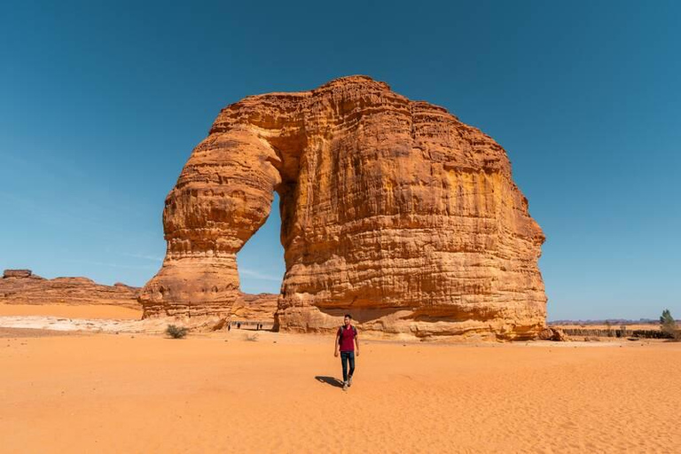 AlUla: Private Guided Tour with Transportation
