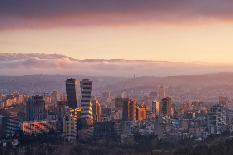 Tbilisi: tour della città storica e moderna con 2 corse in funivia