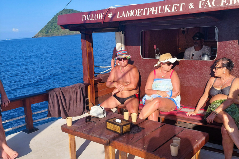 Phuket: Dagtrip met lunch per traditionele boot