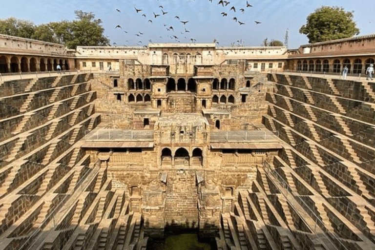 Jaipur: Chand Baori & Bhangarh Fort Private tour