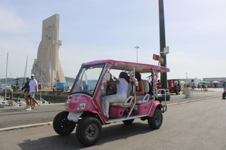 Lisbona: tour privato in quad elettrico e tuk tuk