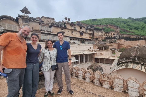 Tour del Triángulo de Oro con Rishikesh en Coche 7 Noches / 8 DíasCoche Ac + Guía turístico