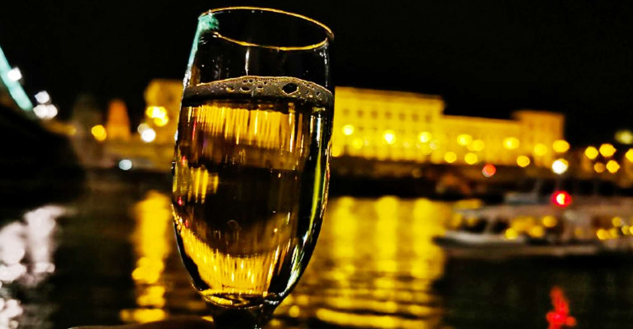 Budapest, City Highlights Cruise with Welcome Drink - Housity