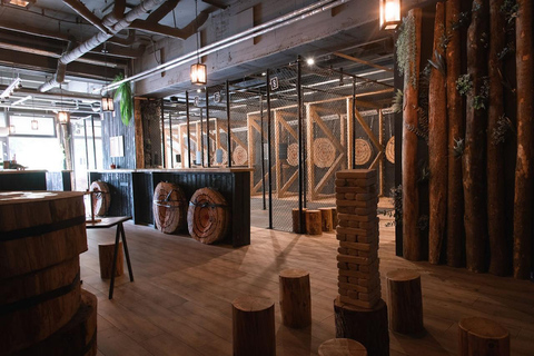 WOODCUTTER - AXE THROWING &amp; BAR EXPERIENCE IN BERLIN