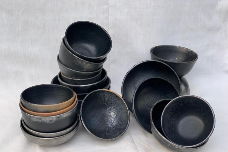 Kampala: Pottery Workshop & Makerere University Tour