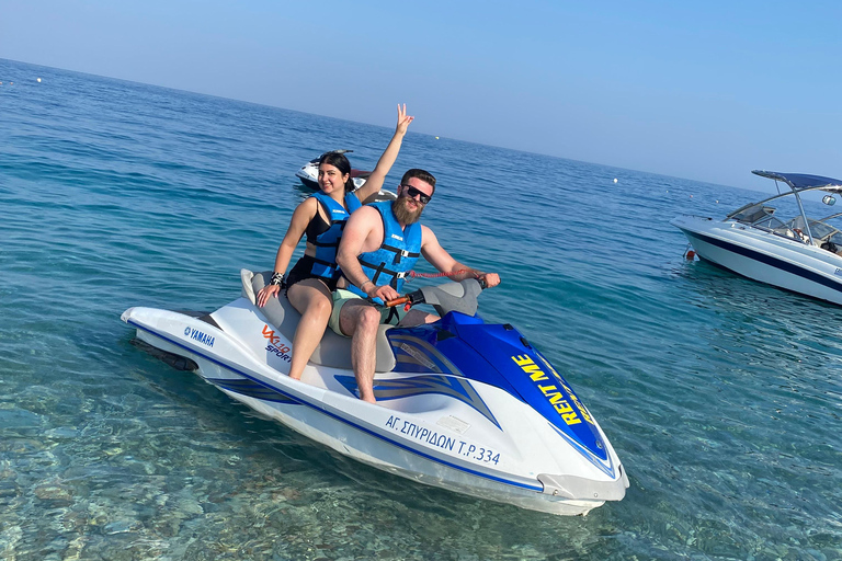 Traganou Beach: Yamaha Jet Ski uthyrningTraganou Beach: Yamaha WaveRunner vattenskoteruthyrning