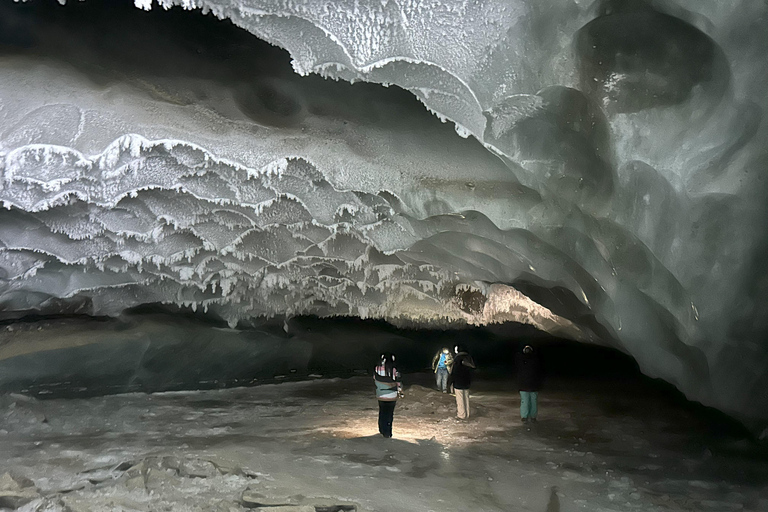 Fairbanks: Castner Glacier Ice Cave Snowshoe Adventure