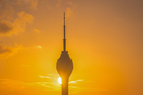 Colombo: Lotus Tower Revolving Restaurant Buffet Meal